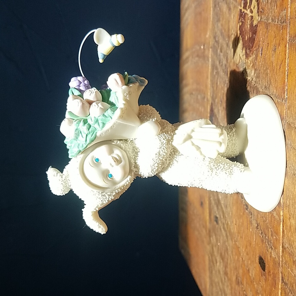 Snowbaby 'Bee My Baby' Bee + Flower Bouquet Figurine
